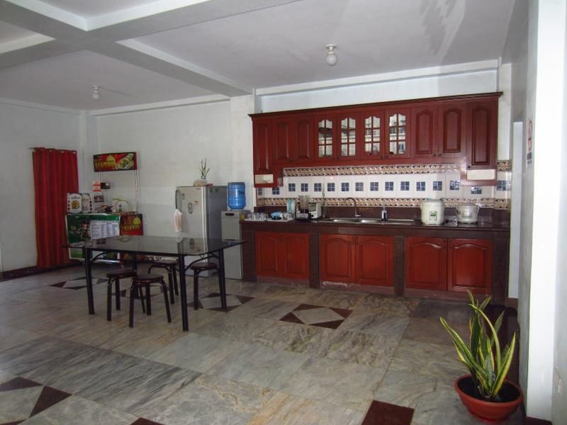 Pe'Re Aristo Guesthouse Mandaue City Exterior photo