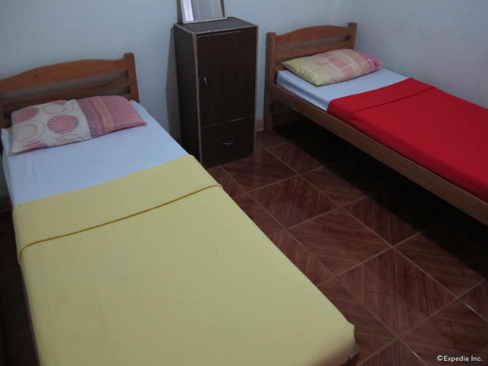 Pe'Re Aristo Guesthouse Mandaue City Exterior photo