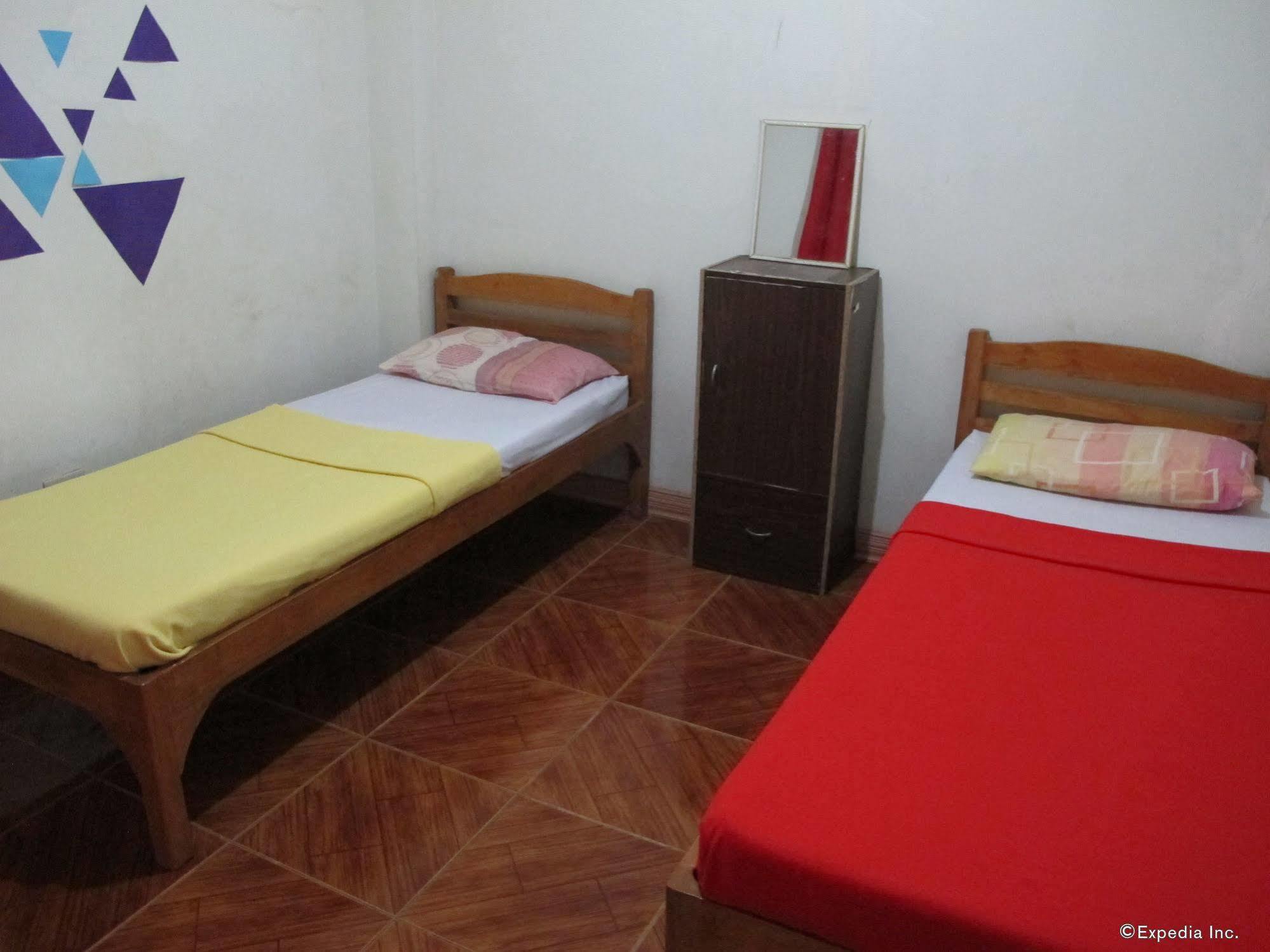 Pe'Re Aristo Guesthouse Mandaue City Exterior photo