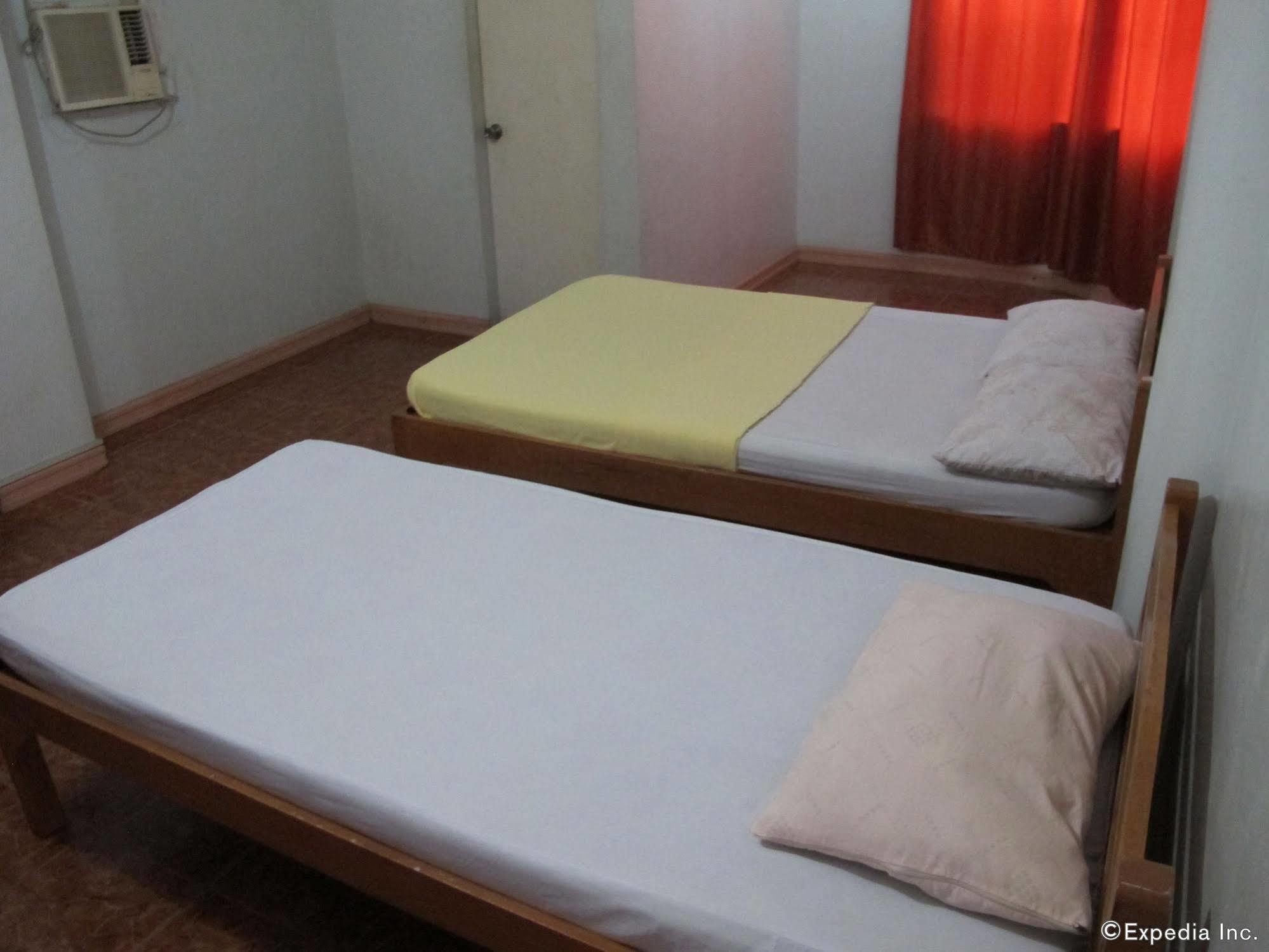 Pe'Re Aristo Guesthouse Mandaue City Exterior photo