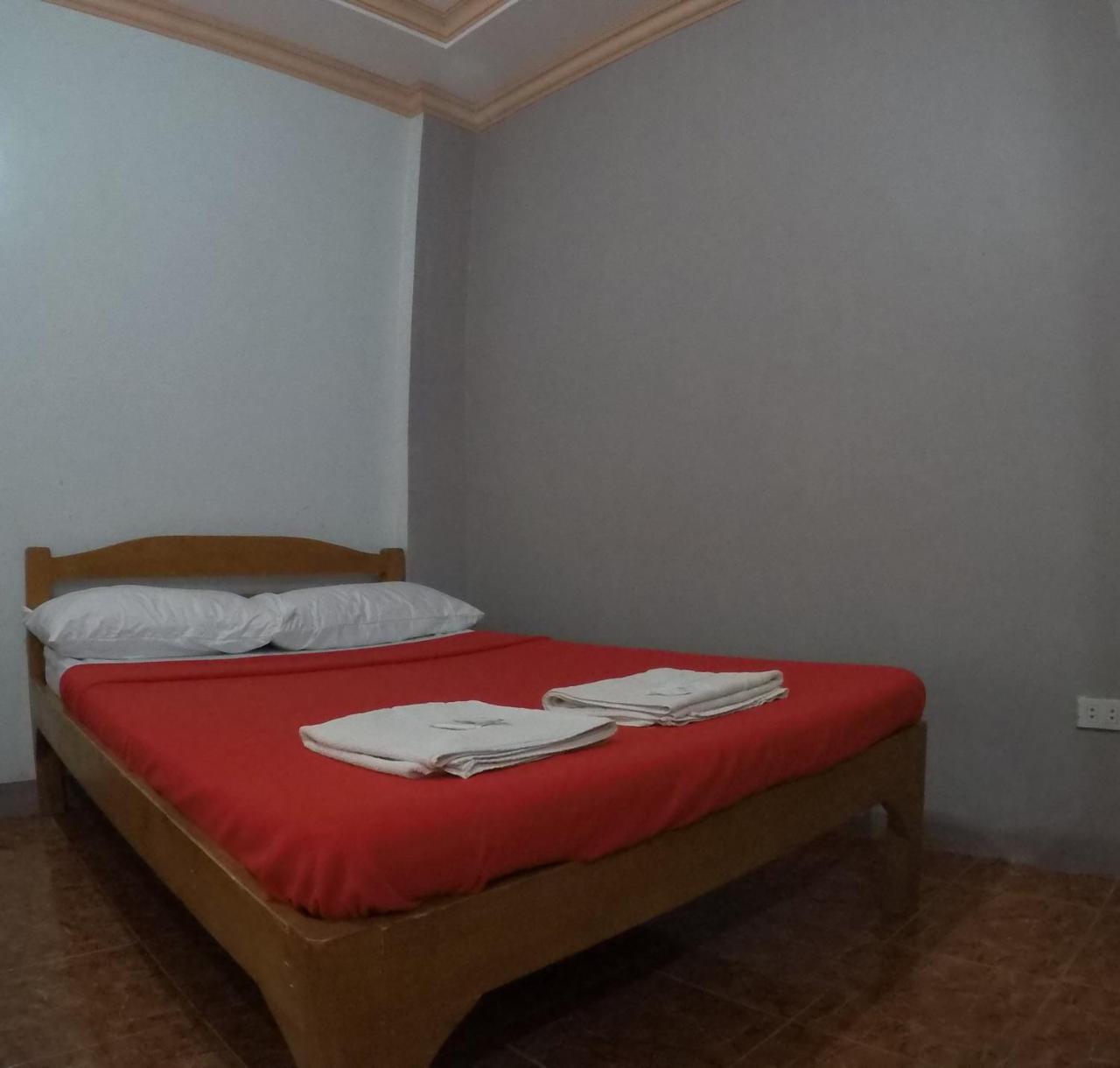 Pe'Re Aristo Guesthouse Mandaue City Exterior photo