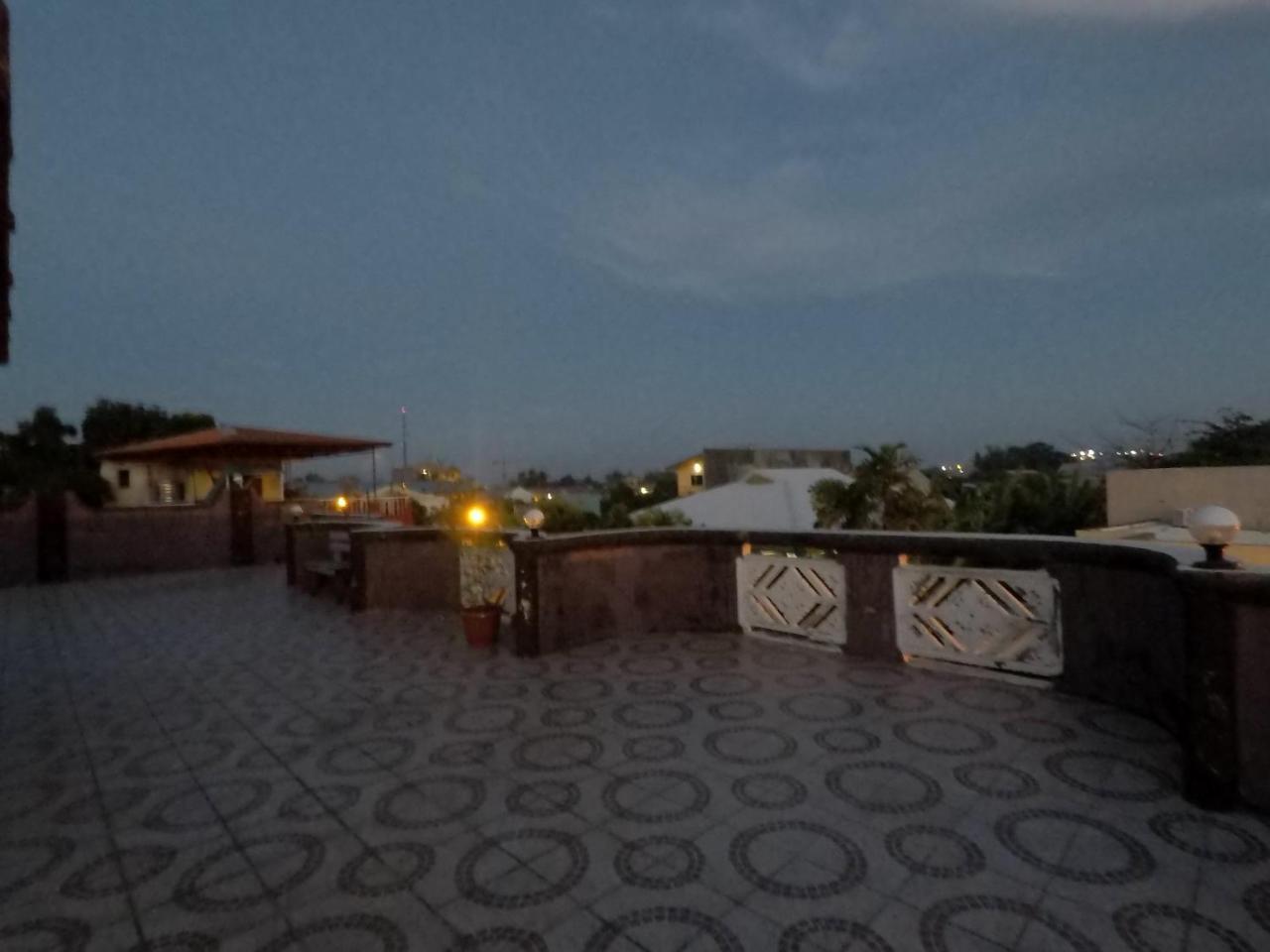 Pe'Re Aristo Guesthouse Mandaue City Exterior photo