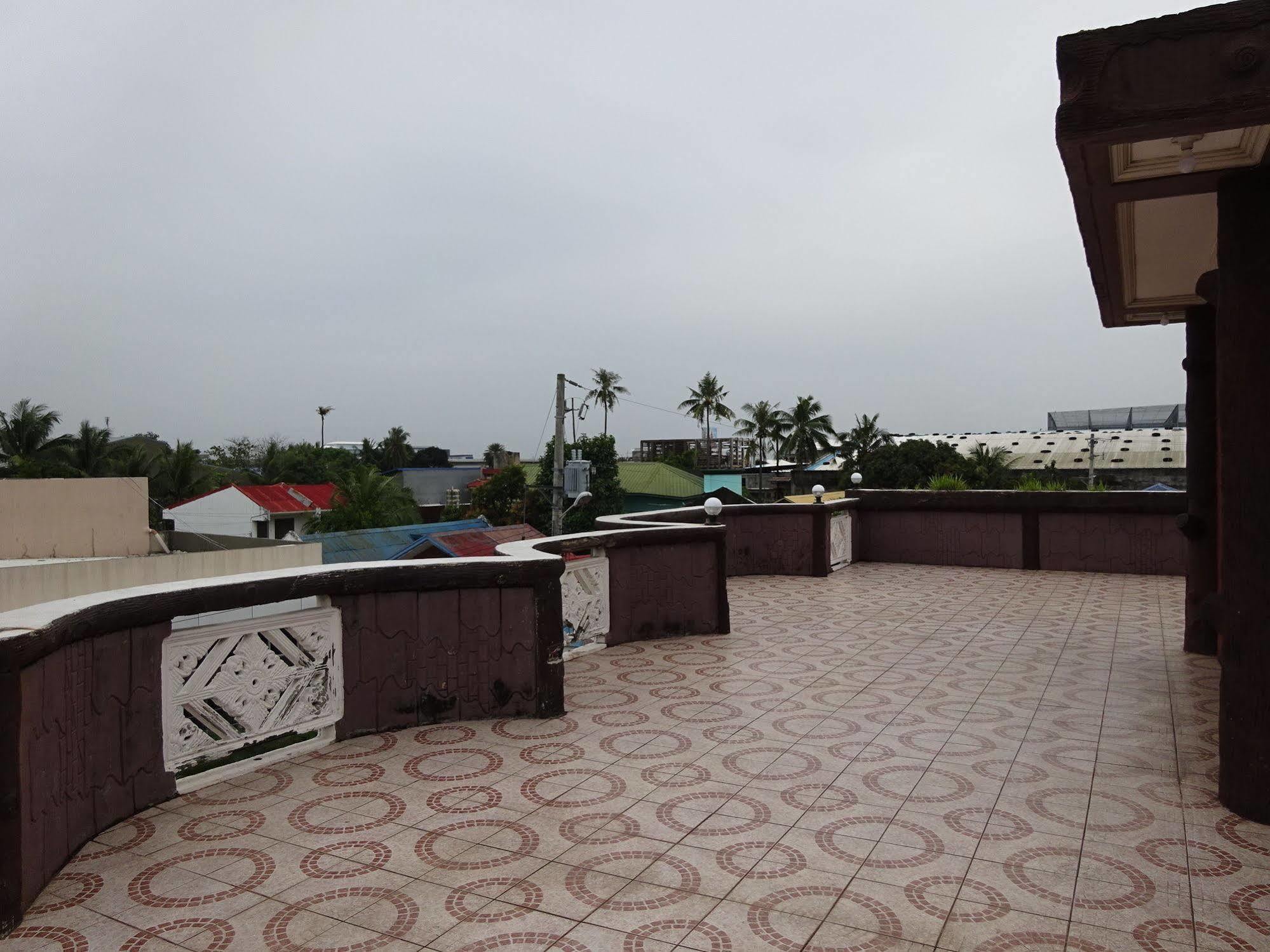 Pe'Re Aristo Guesthouse Mandaue City Exterior photo